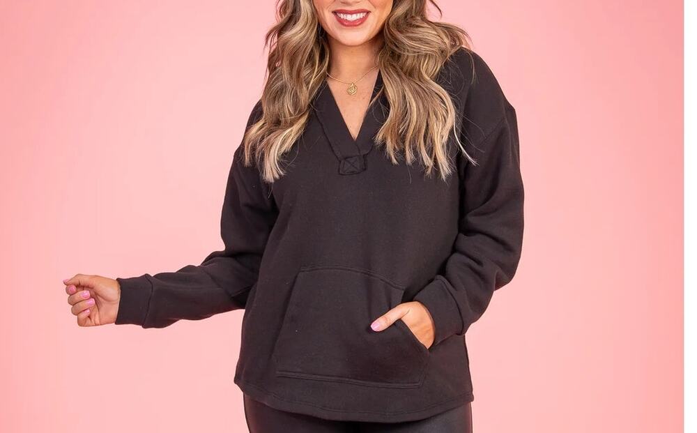 Z Supply Good Sport Oversized Fleece Sweatshirt Black Pullover V Neck Size XS